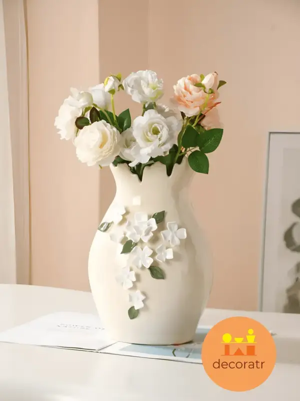 Ваза керамическая для цветов белая с декором 32 см