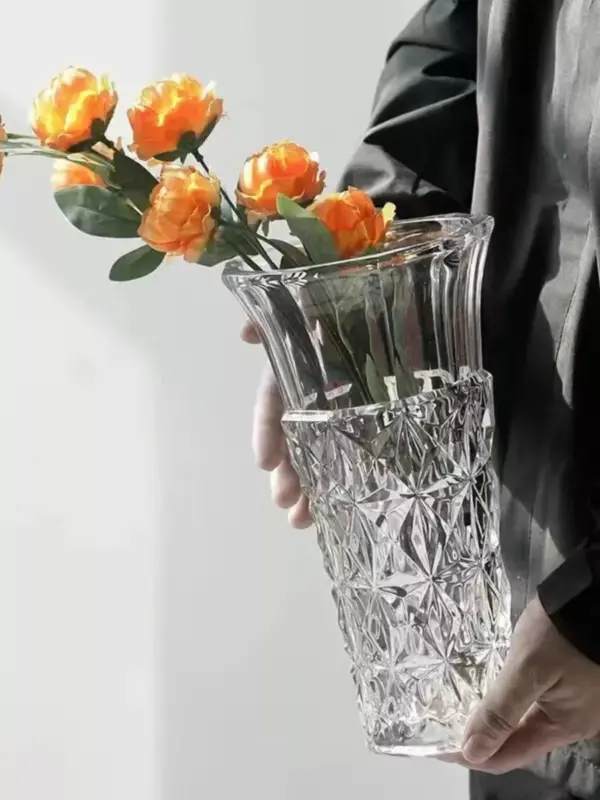 Ваза стеклянная для цветов и сухоцветов 28 см