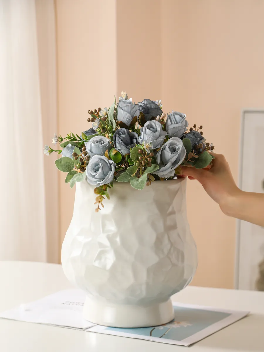 Кашпо керамическое белое для цветов фактурное 25 см