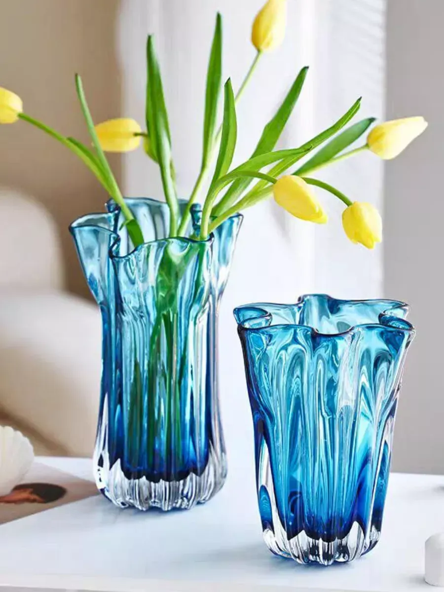 Ваза стеклянная для цветов и сухоцветов 25 см