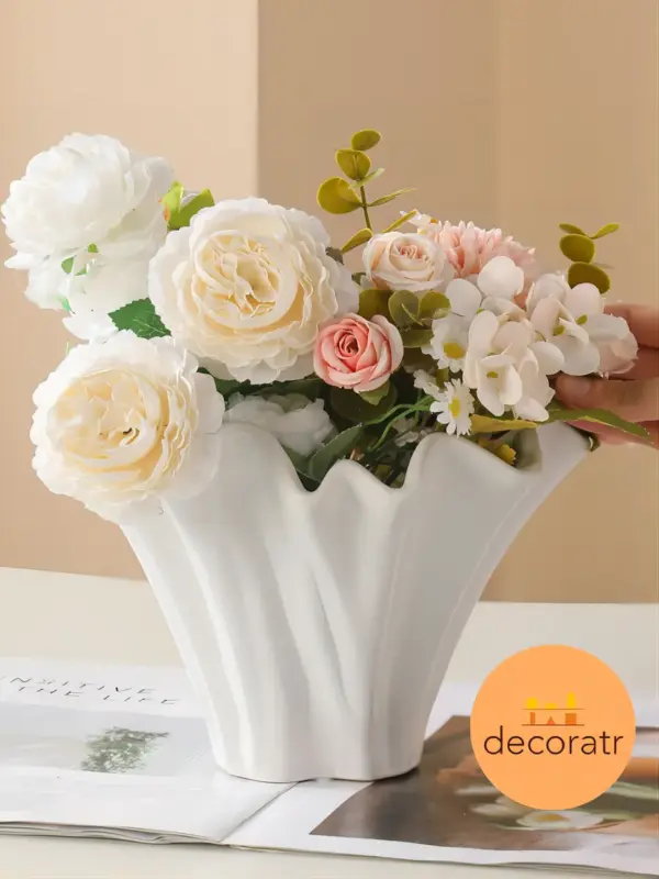 Ваза керамическая белая для цветов и сухоцветов 18 см