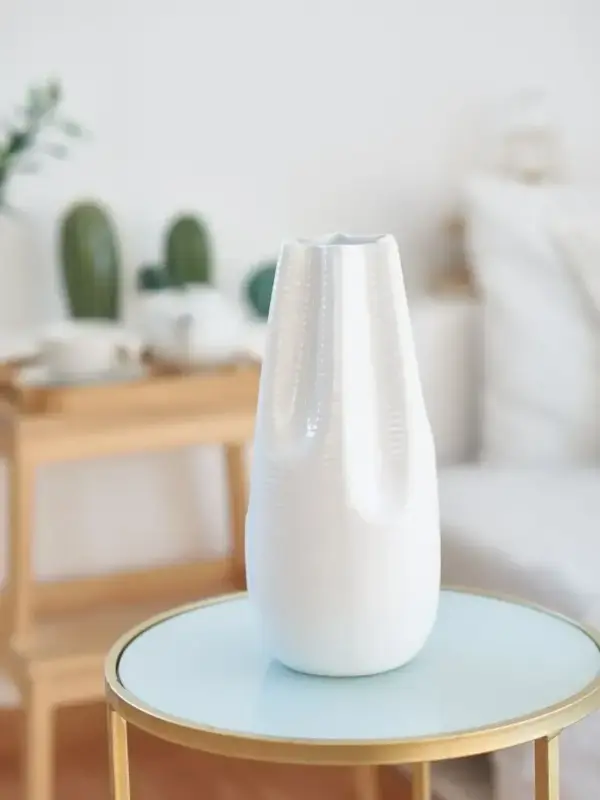 Ваза керамическая для цветов белая 25 см