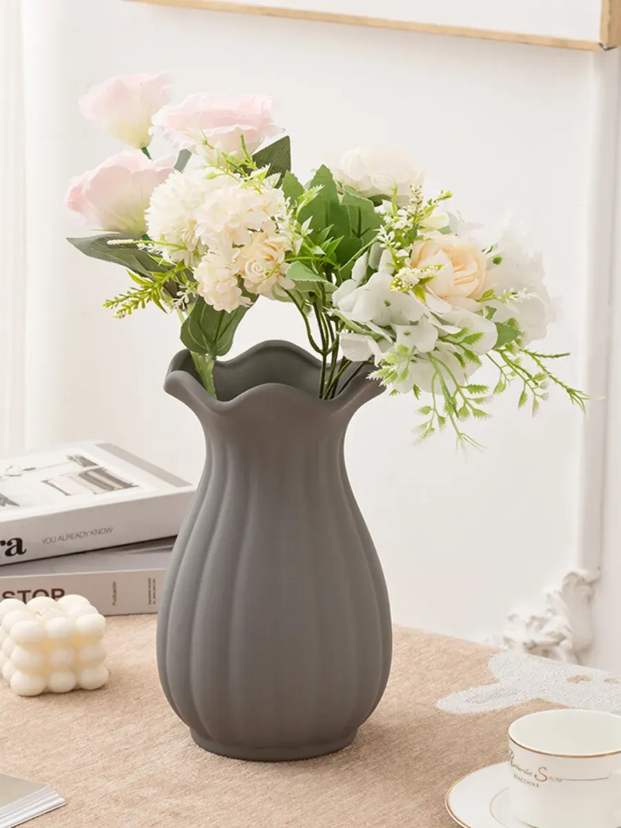 Ваза керамическая для цветов и сухоцветов