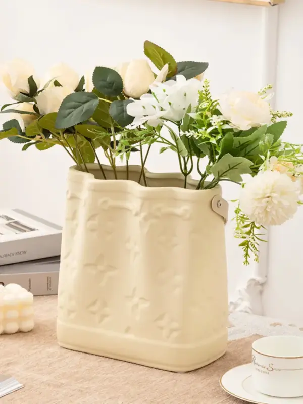 Ваза керамическая для цветов и сухоцветов