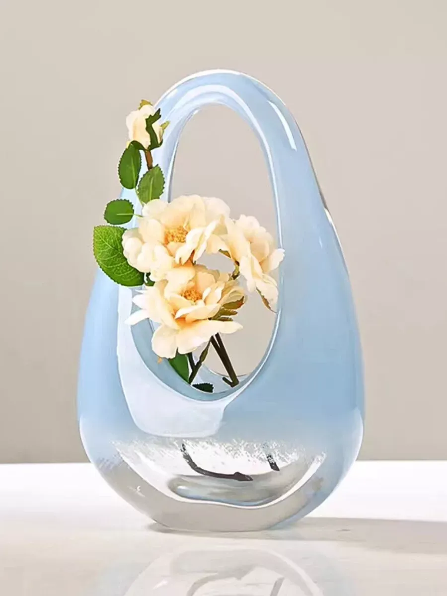 Ваза стеклянная для цветов и сухоцветов