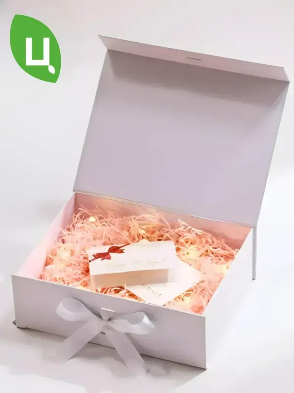 Подарочная коробка прямоугольная для подарков 20*18 см