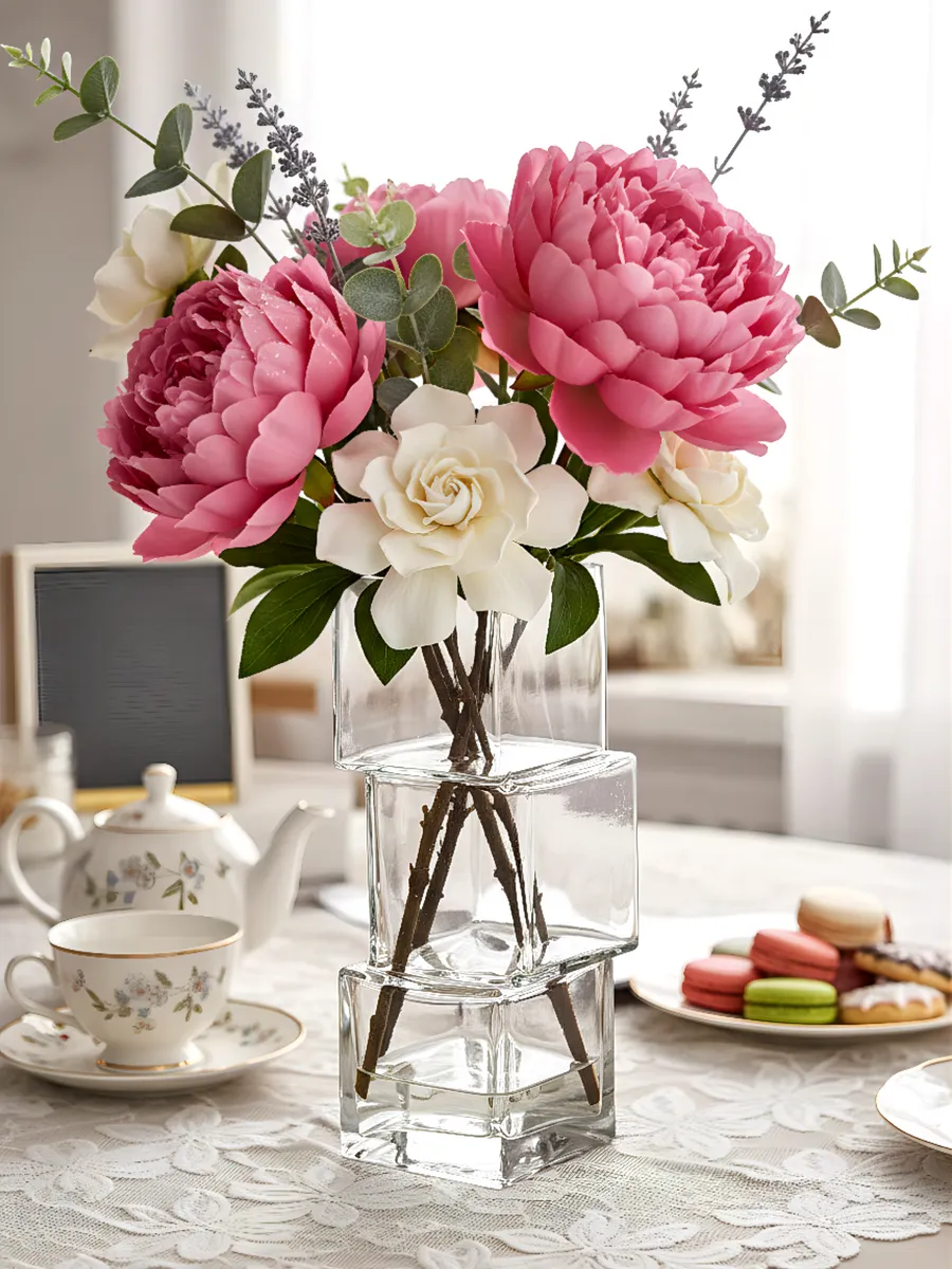Ваза стеклянная интерьерная для цветов кубическая 27см — изображение 2