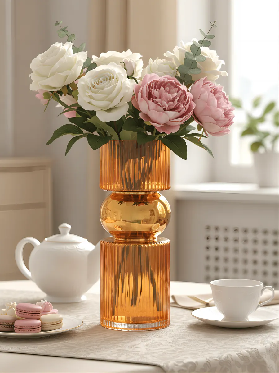 Ваза стеклянная интерьерная для цветов янтарная 35см — изображение 2