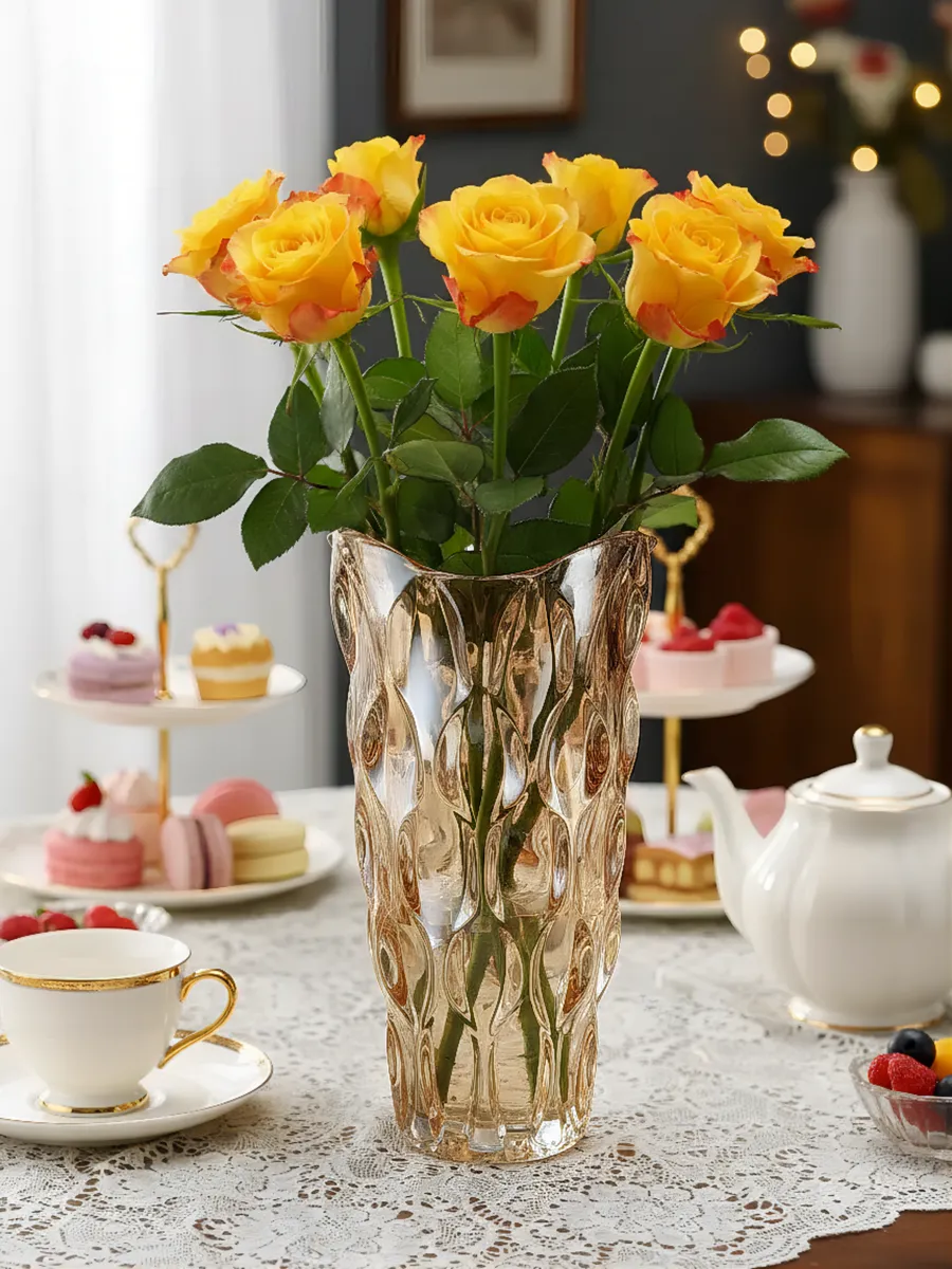 Ваза стеклянная для цветов гранёная прозрачная 29,5см — изображение 2