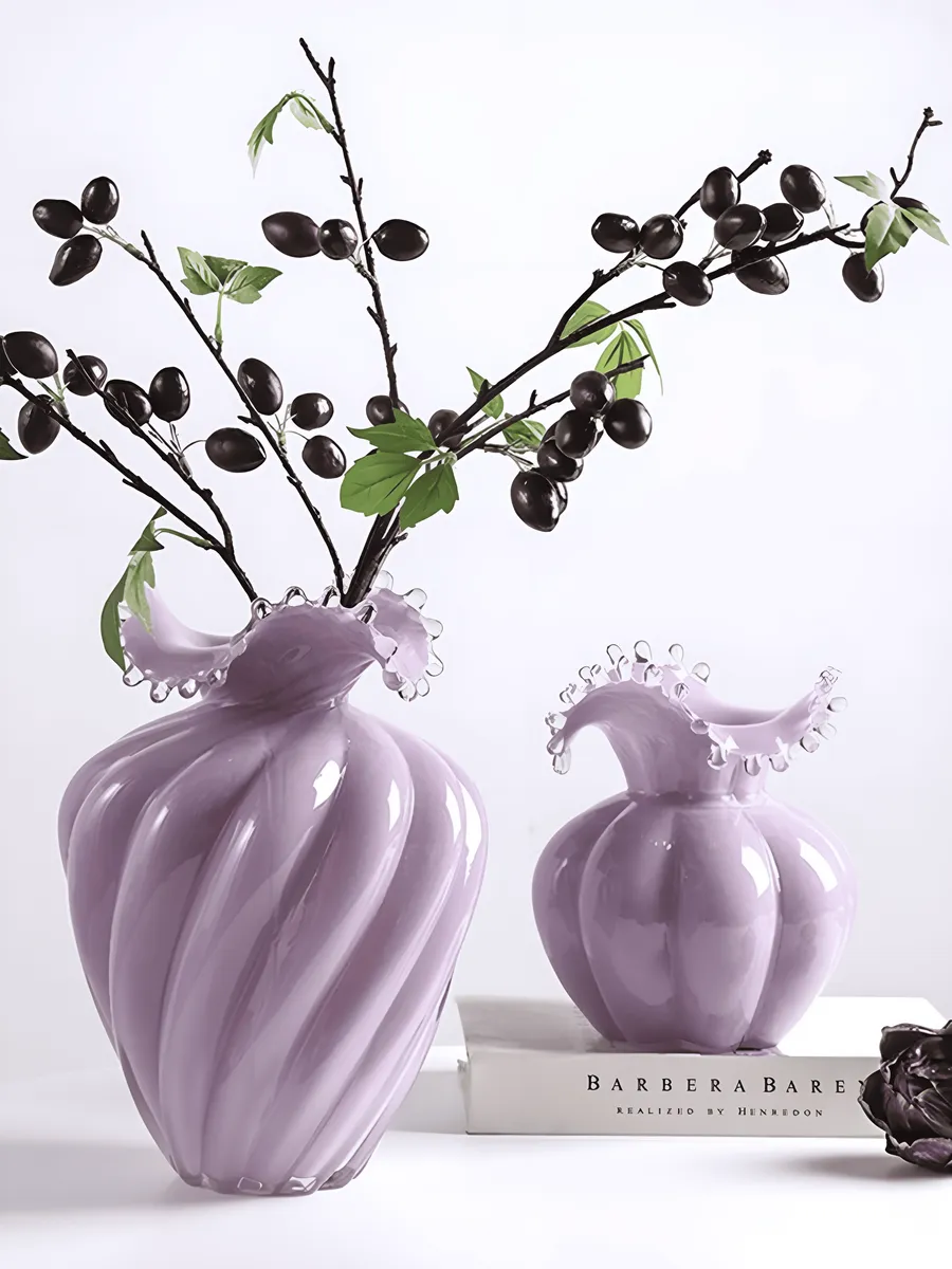 Ваза стеклянная для цветов декоративная лавандовая 32 см — изображение 2