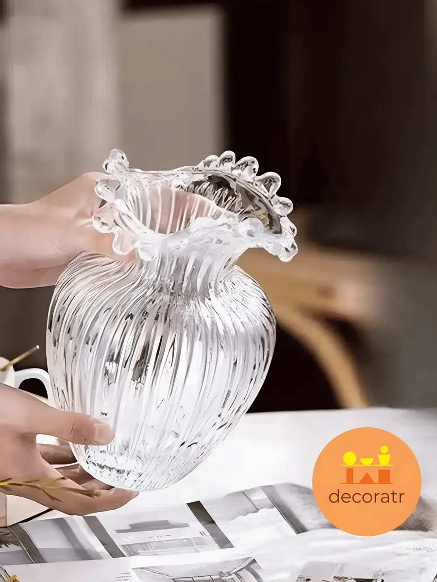 Ваза стеклянная интерьерная для цветов рифленая 18см — изображение 3