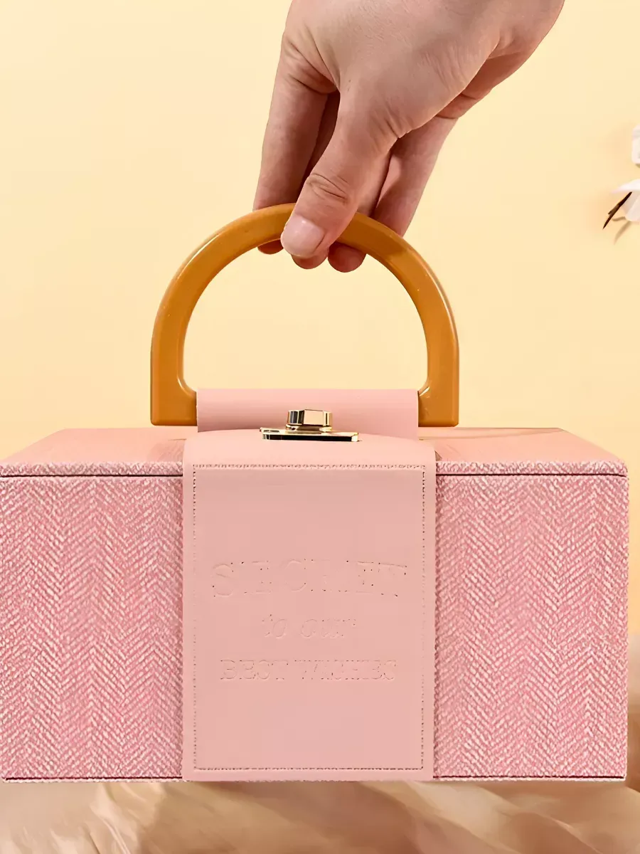 Подарочная коробка прямоугольная для подарков — изображение 3