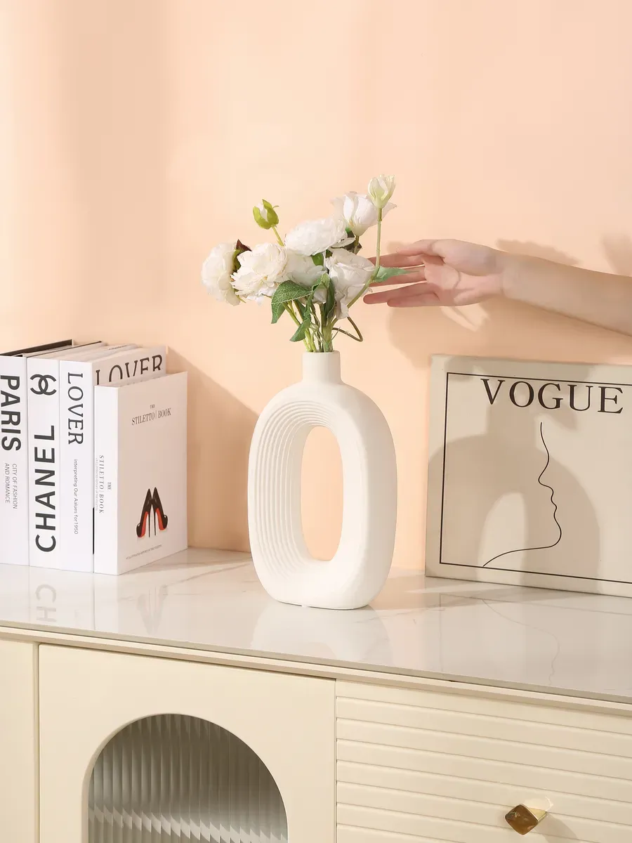 Ваза керамическая белая для цветов интерьерная 30,5 см — изображение 3