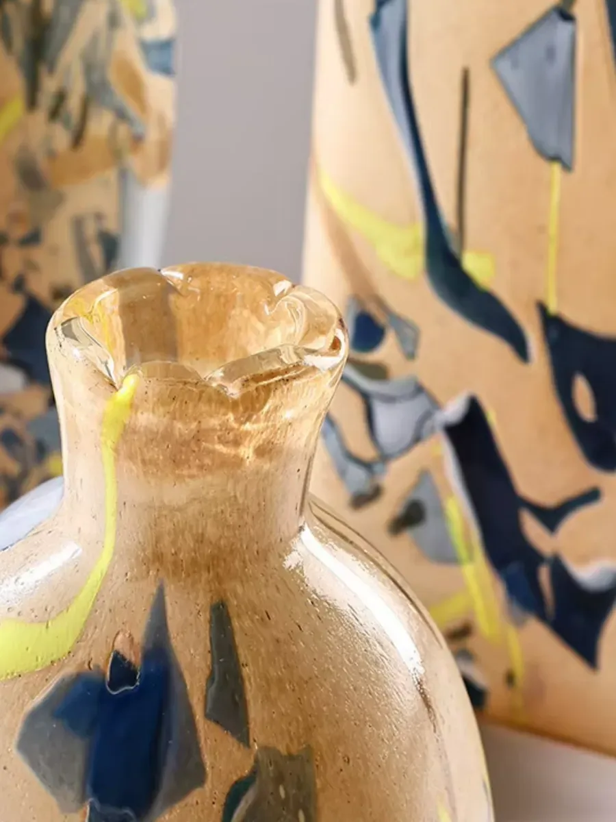 Ваза стеклянная интерьерная для цветов 37 см молочная — изображение 3