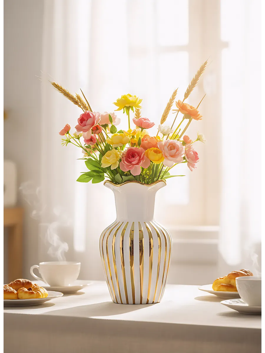 Ваза керамическая для цветов белая с золотом 24,5 см — изображение 3