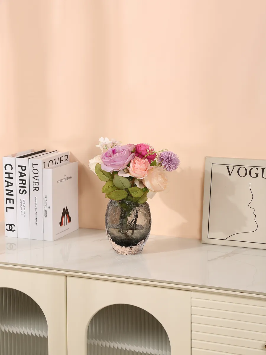 Ваза стеклянная для цветов рельефная прозрачная 18 см — изображение 4