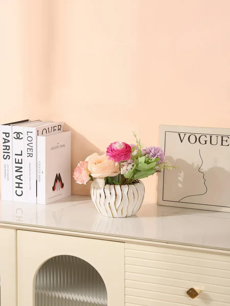 Ваза керамическая для цветов белая с золотом 12 см — изображение 4